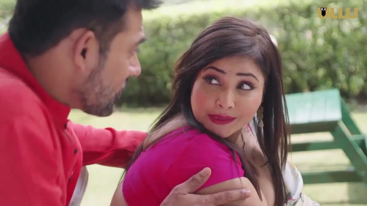 Thumbnail video 'Indian chubby MILF hot erotic movie'