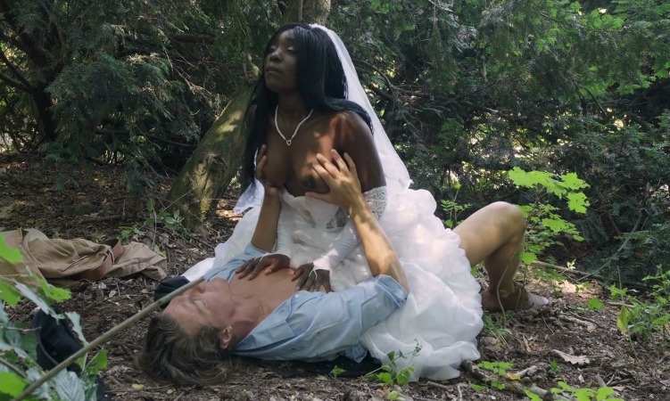 Thumbnail video 'Cheating black bride gets creampie at the forest'