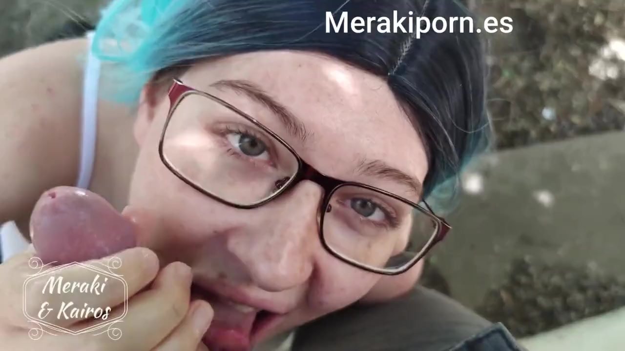 Thumbnail video 'Teenage Outdoor Blowjob POV video'